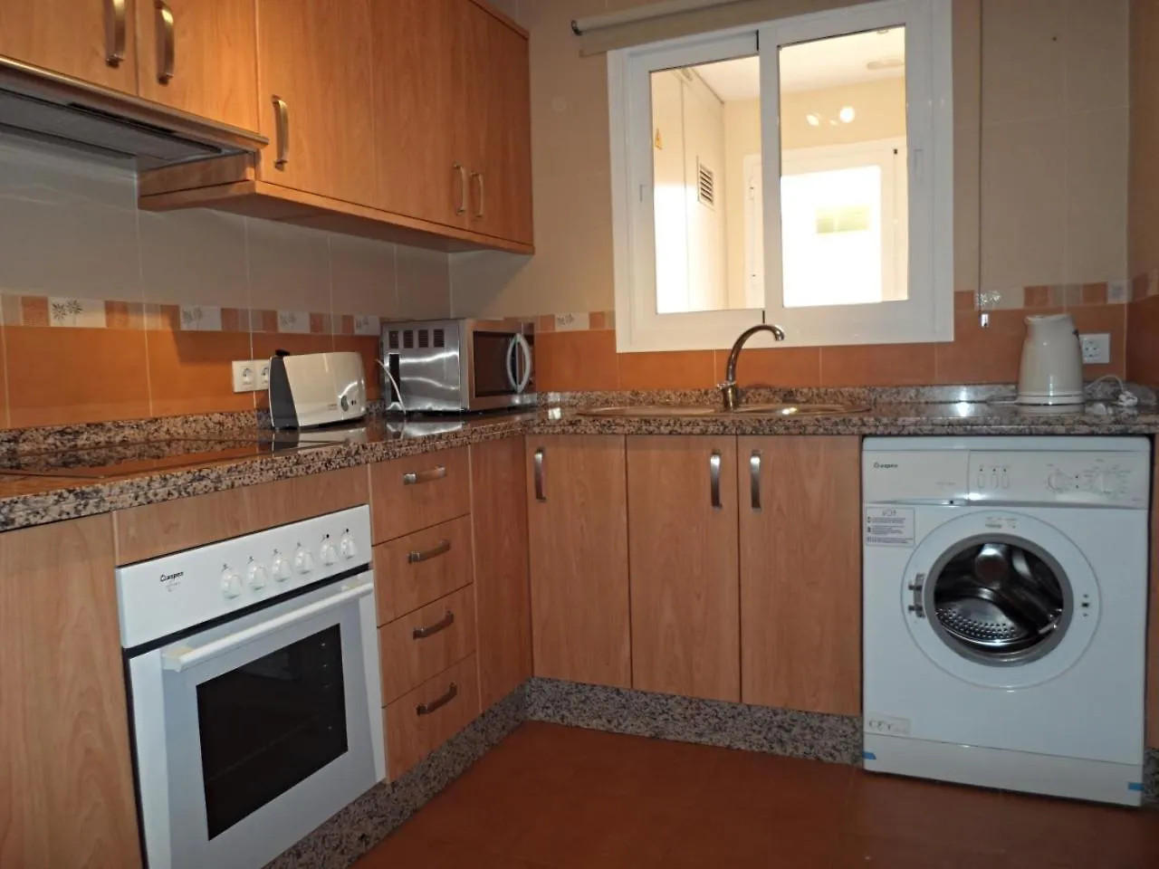 Ibn Sadi 2 Menyber Apartment Nerja Spain